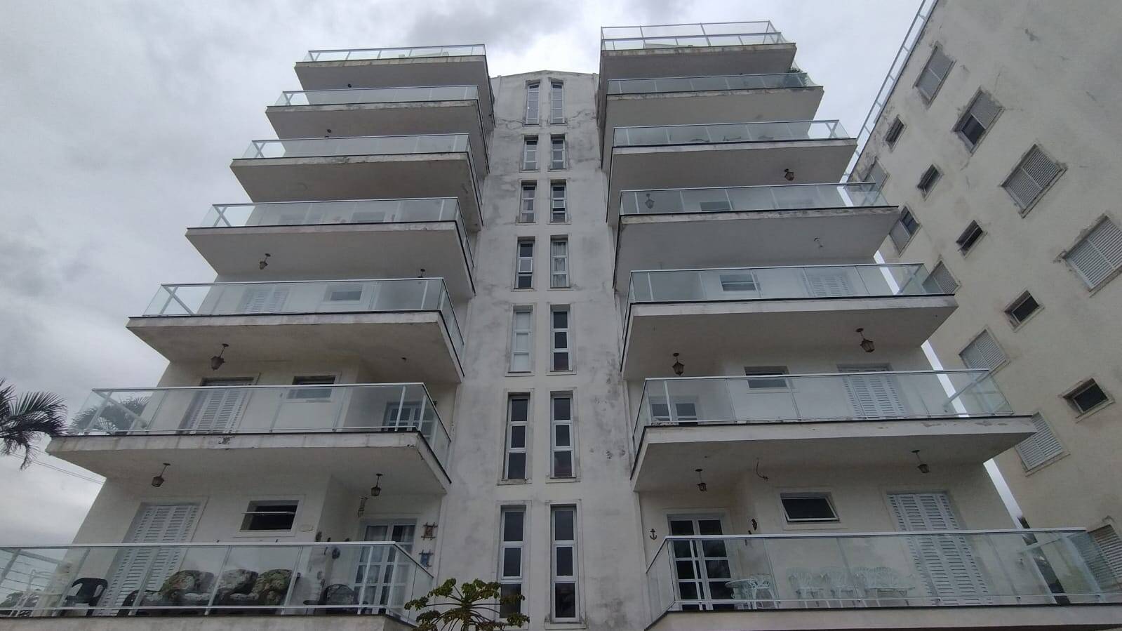 Apartamento, 3 quartos, 331 m² - Foto 2