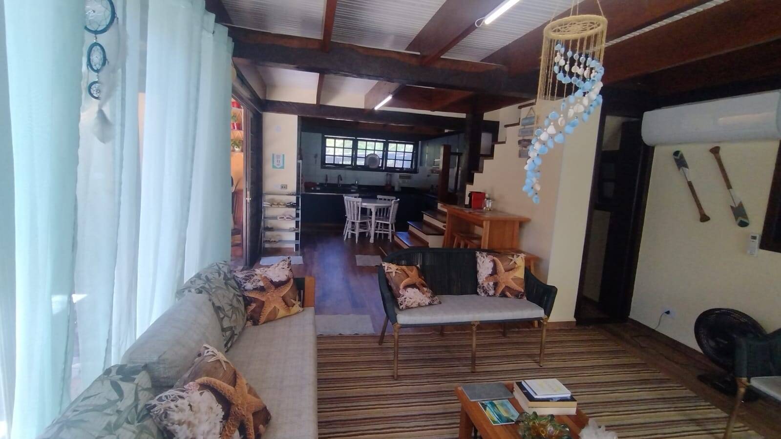 Casa, 4 quartos, 1500 m² - Foto 1