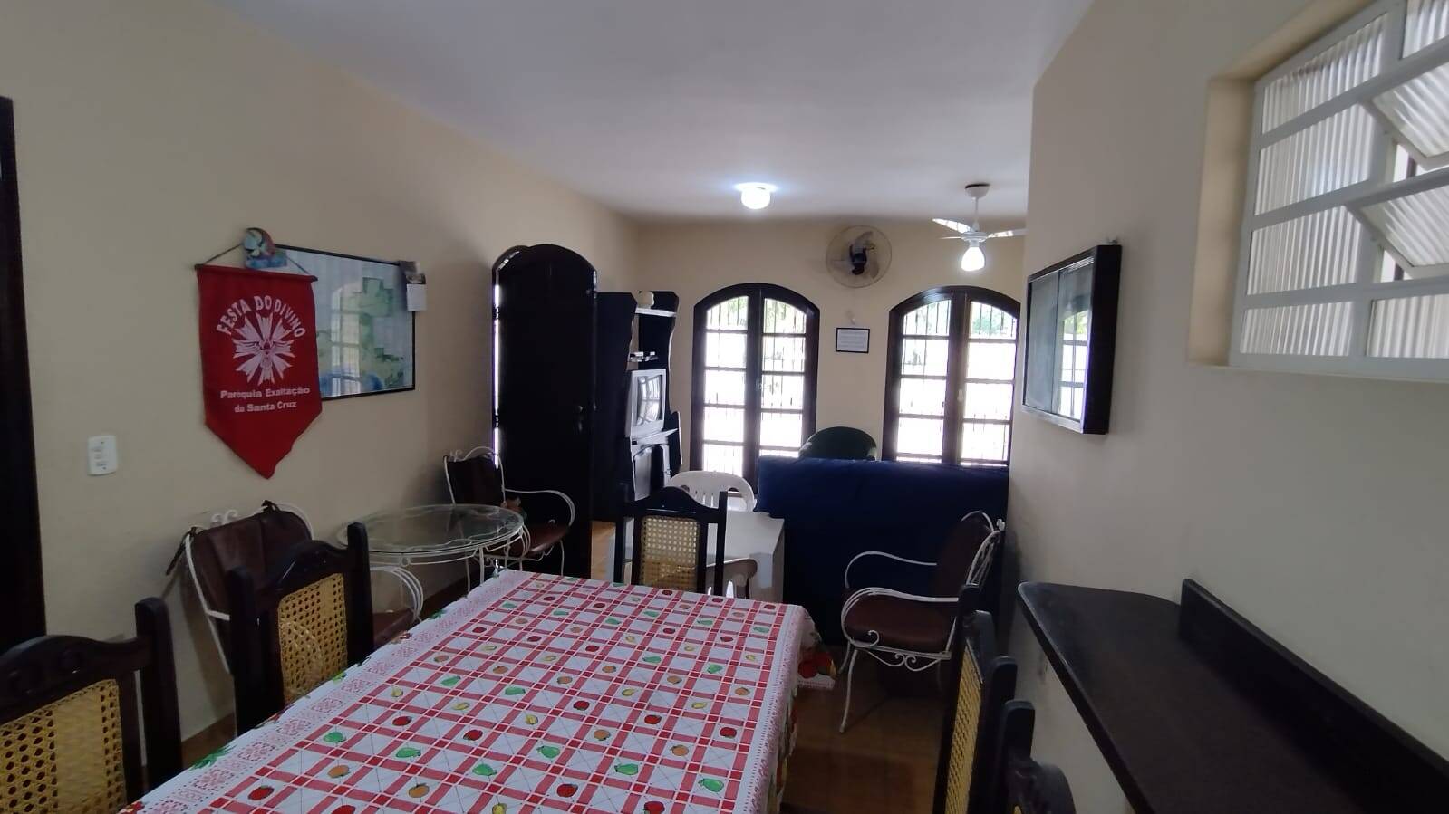 Casa, 5 quartos, 307 m² - Foto 1