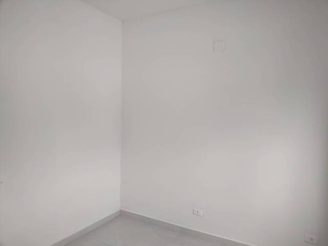 Apartamento para Venda em Caraguatatuba - 4